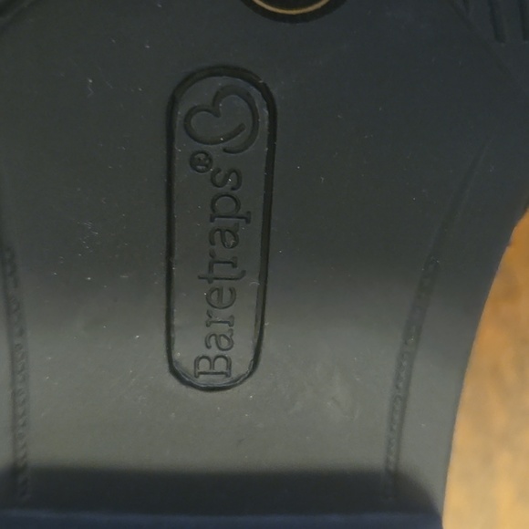 Baretraps Black Low Heel Boots New Without Box Size 9 M - Picture 16 of 16